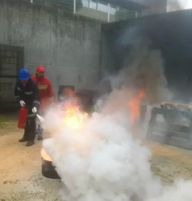 Combate a Incêndios: Preparação Essencial para Segurança